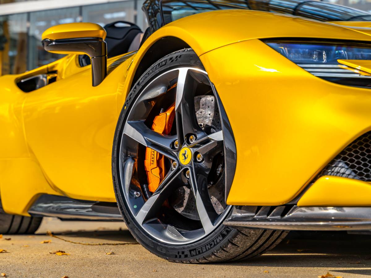 Ferrari SF90 Sternspeichenfelgen Beschreibung