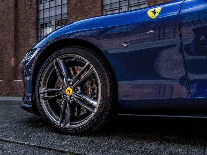 Ferrari Roma Sternspeichenfelgen