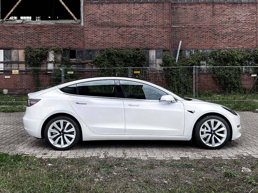 autohaussued-tesla-offer1-nologo-start